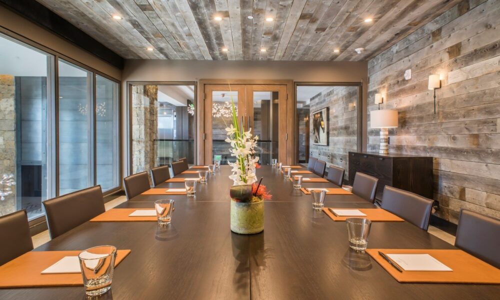 1-deloney-meeting-room