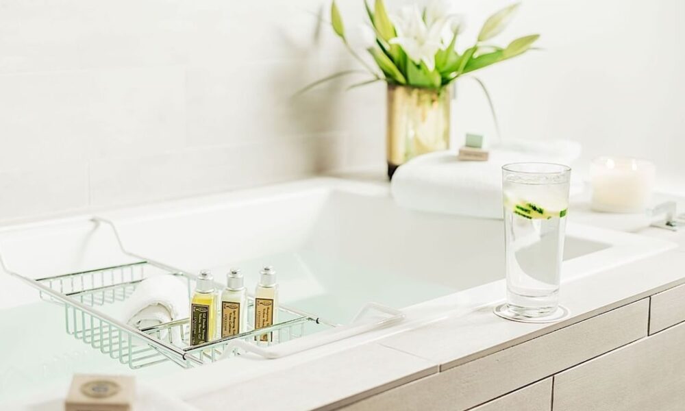 15-jackson-suite-bath-spa-water_wide